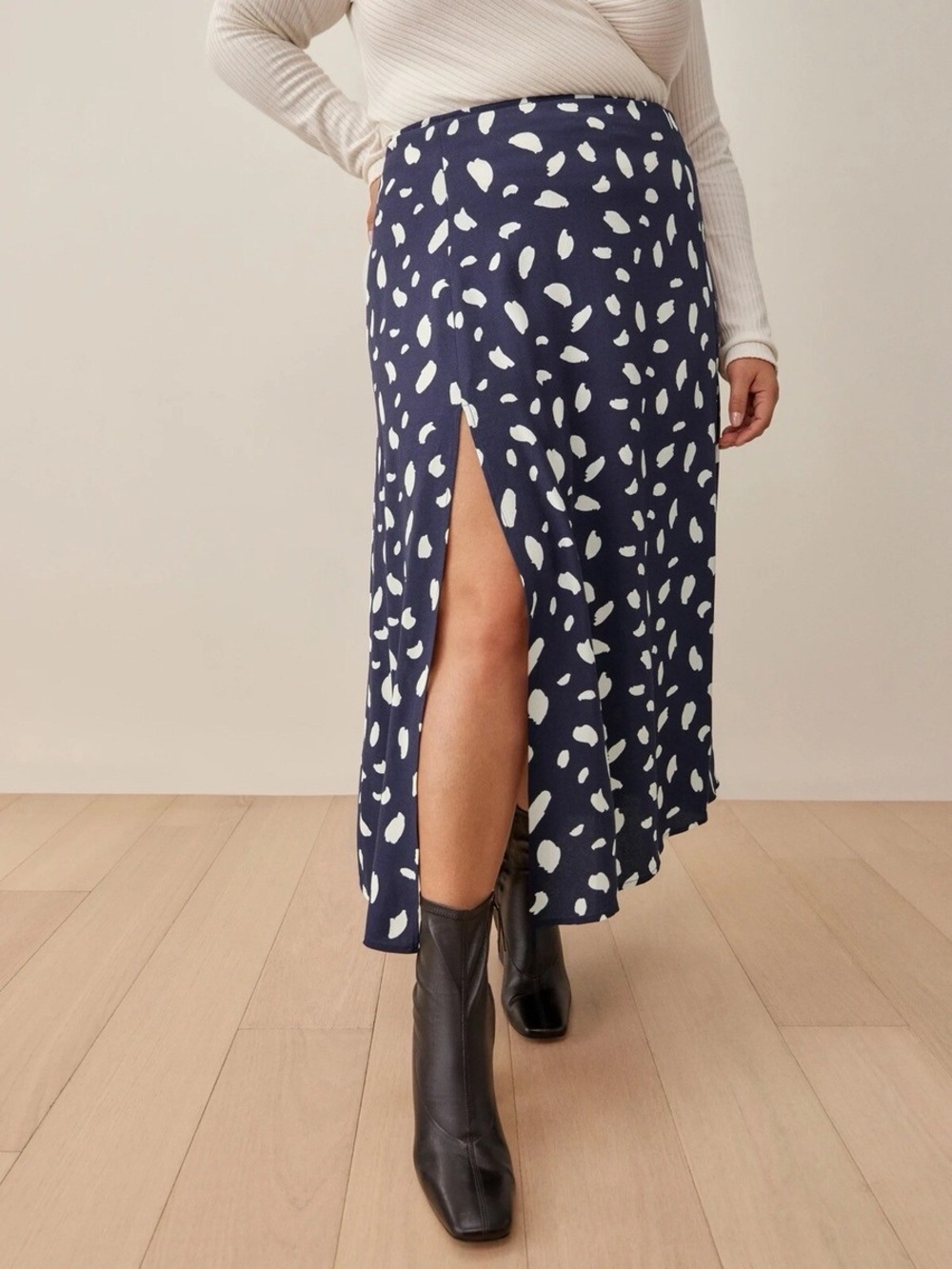 Reformation Zoe Skirt - Splatter AbNavy White Printed Midi Skirt with Front Slit